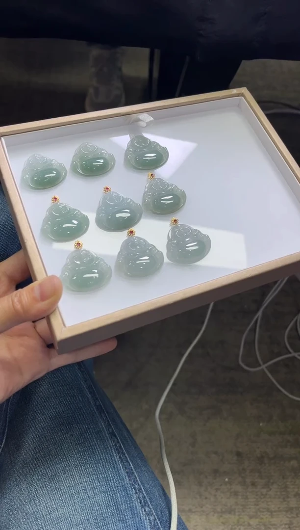 颈饰18K金镶嵌翡翠M71/多样性发一件/配绳子