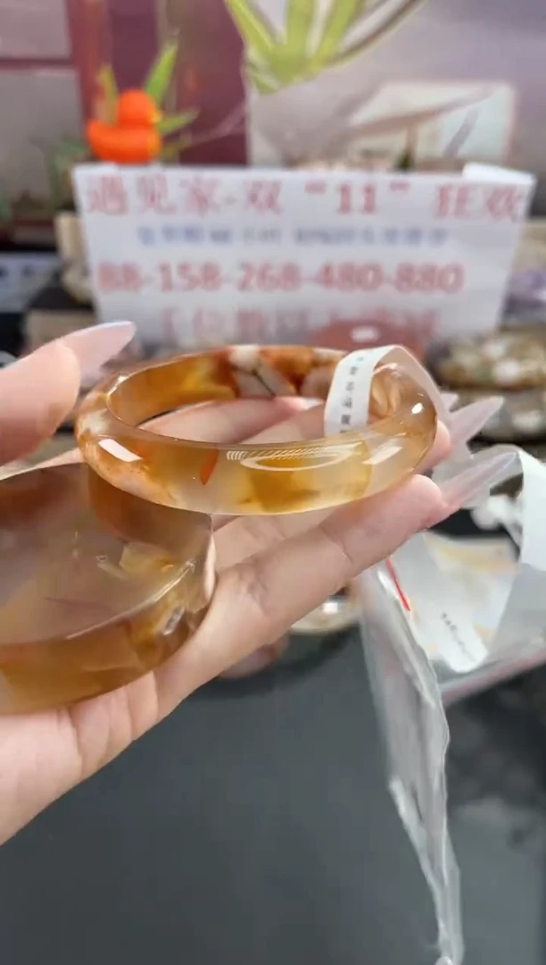 未镶嵌手镯石英质玉56