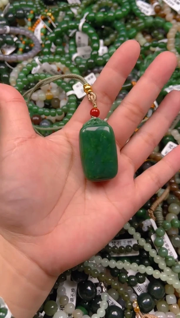 和田玉未镶嵌挂件多样性拍一发一