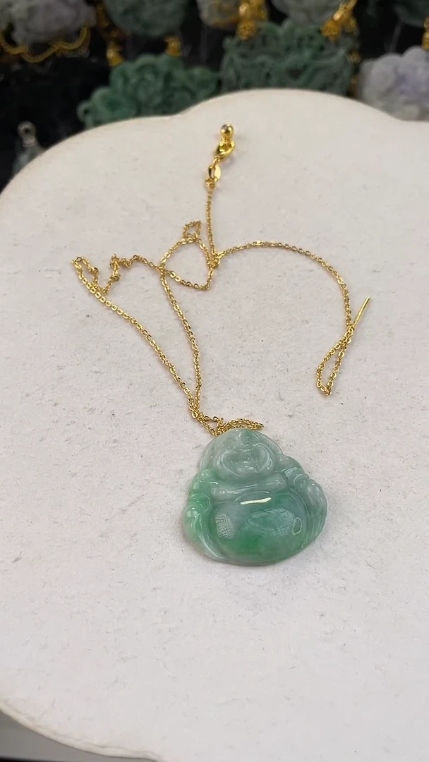 翡翠未镶嵌颈饰2405赠链,部分宝贝微瑕主播介绍为准