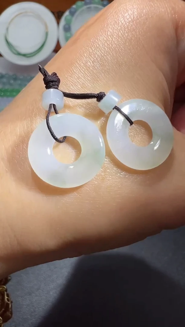 【闪购商品】定制翡翠未镶嵌16.2*3甜甜圈