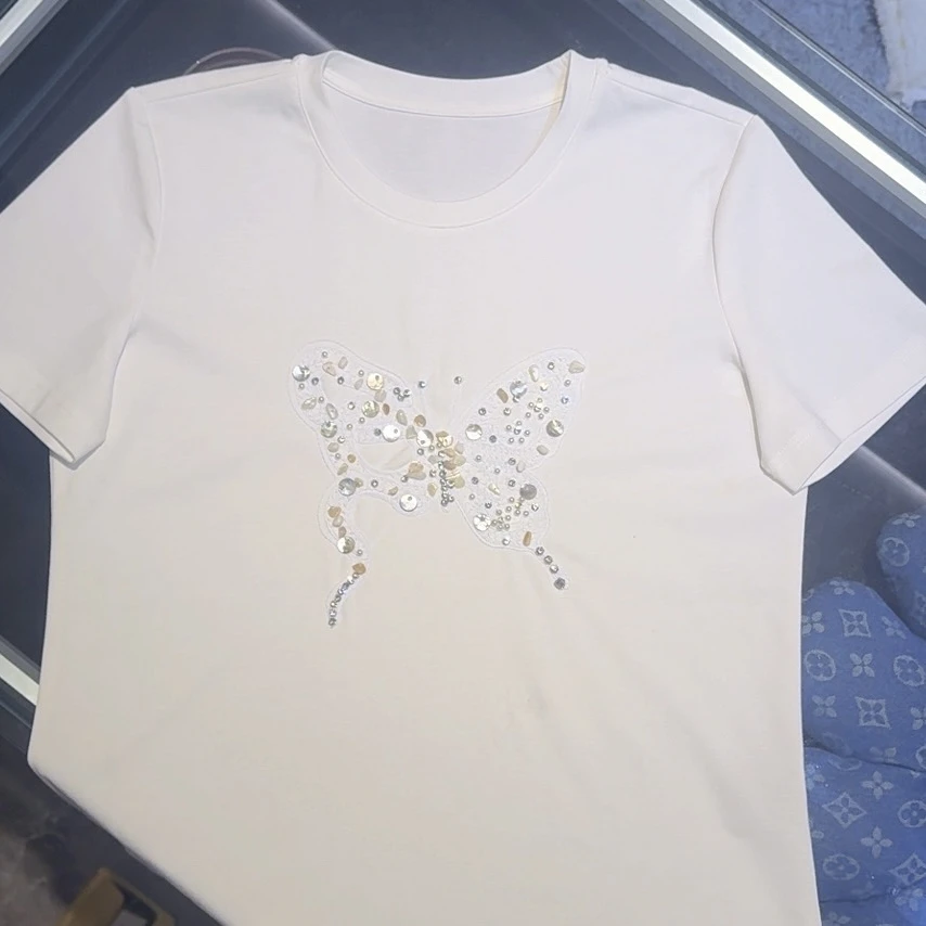 《猪猪出品》宽松型蝴蝶短袖钉珠圆领常规款T恤镶钻芭比风美式503