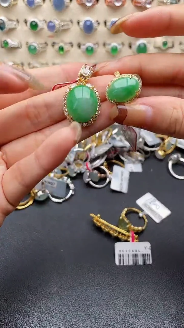 翡翠戒指银S925镶嵌一物一证一礼盒