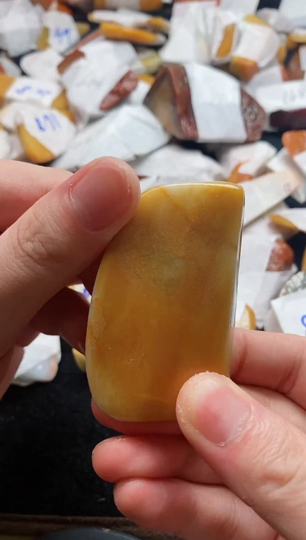 翡翠裸石翡翠挂件裸石