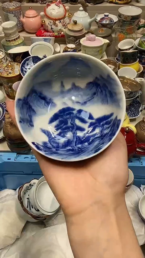 瓷片董**?统自动截取直播间实时画面