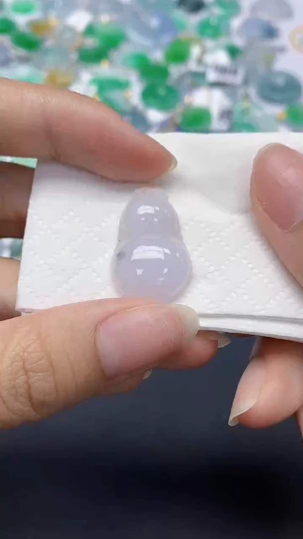 翡翠未镶嵌颈饰天然缅甸a货翡翠