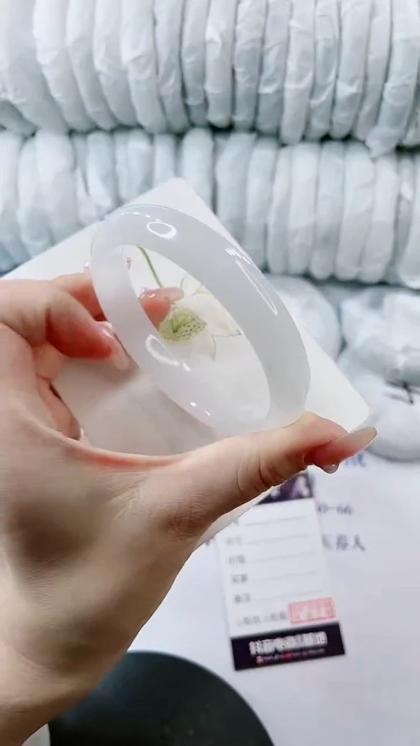 【闪购商品】石英质玉手镯未镶嵌0464763845-多样性发货