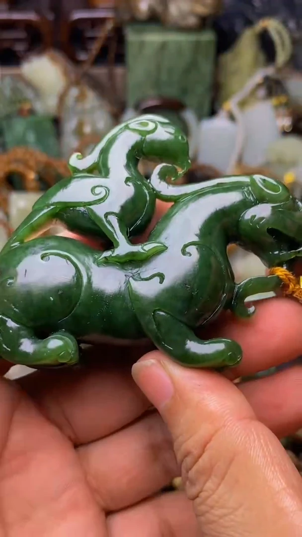 未镶嵌和田玉把件1