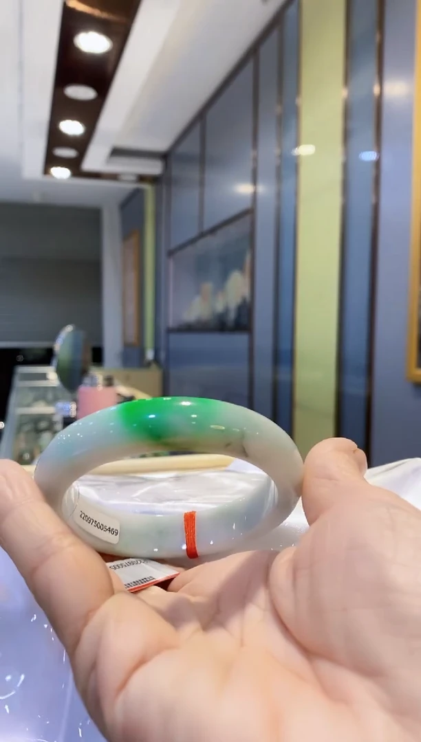 未镶嵌手镯翡翠翡翠手镯