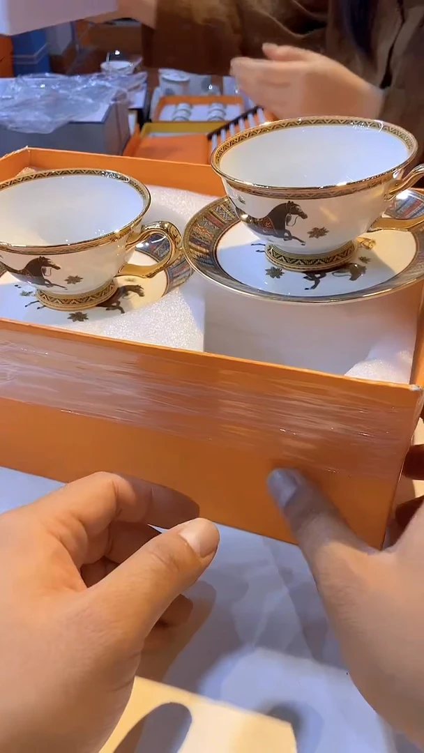 鸿辉家品牌瓷器，京东包邮！