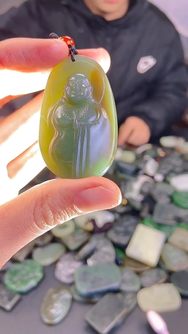 颈饰未镶嵌和田玉1