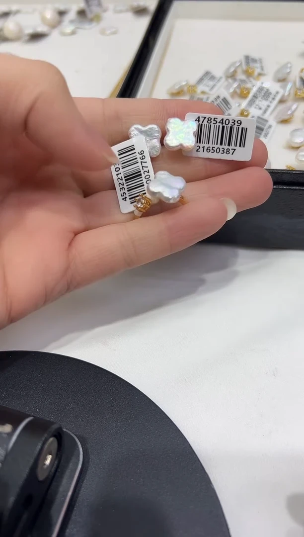 未镶嵌耳钉淡水珍珠淡水珍珠