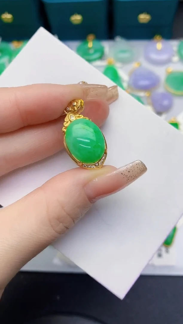 颈饰未镶嵌翡翠缅甸天然翡翠A货