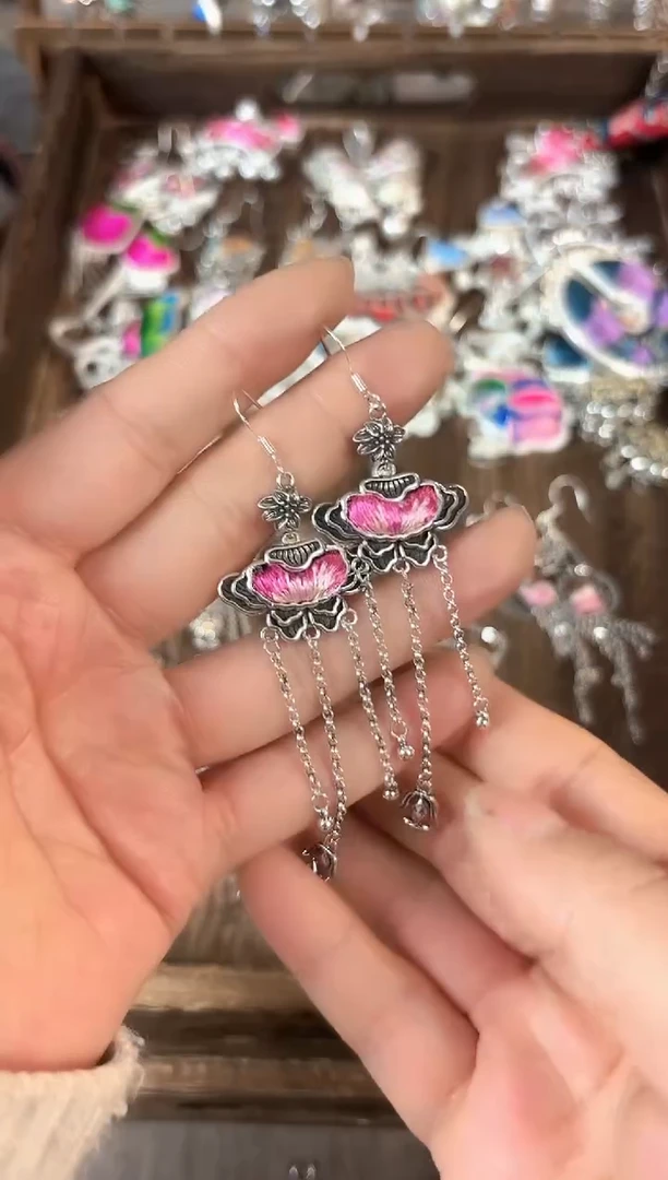 彩云南阁非遗老绣苗银饰品665
