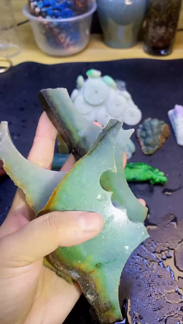 翡翠未镶嵌颈饰 天然翡翠040