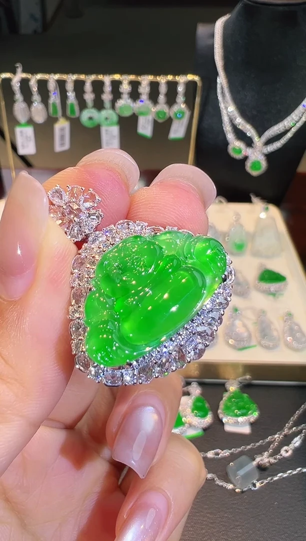 吊坠(不含链)18K金镶嵌翡翠翡翠