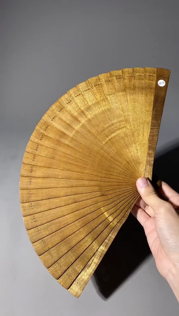 金丝楠307号21cm小叶桢楠扇子