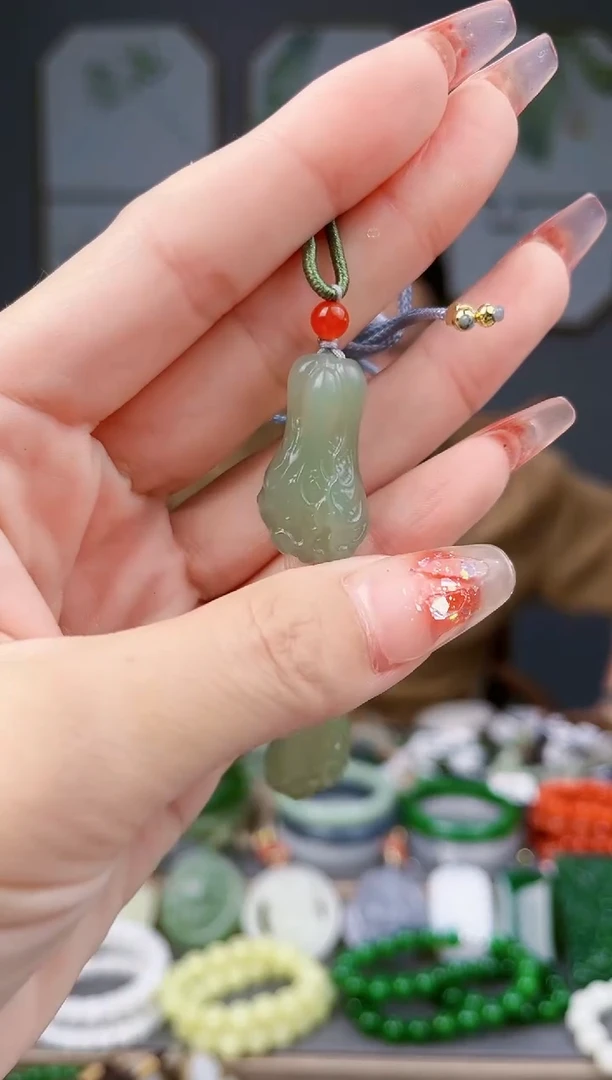 和田玉未镶嵌颈饰多样性发货   拍一单发一个