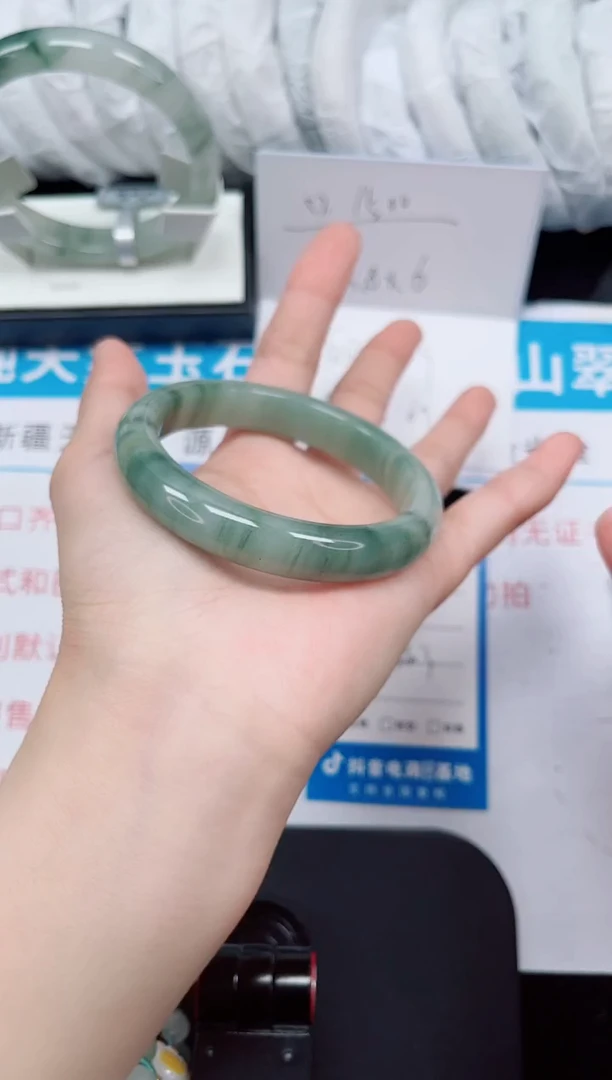 未镶嵌手镯石英质玉32-56/57