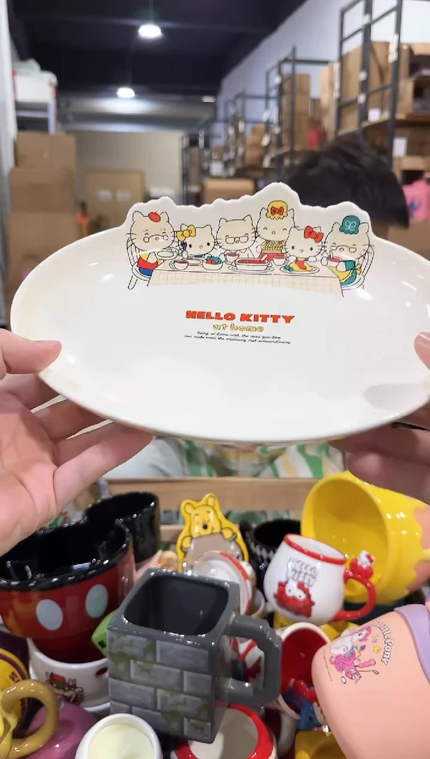 瓷片原盒kt猫一家人餐盘