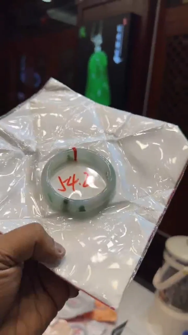 未镶嵌手镯翡翠手镯