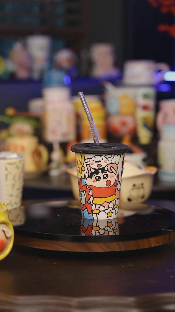 【闪购商品】摆件景德镇釉下彩绘设计师款式陶瓷
