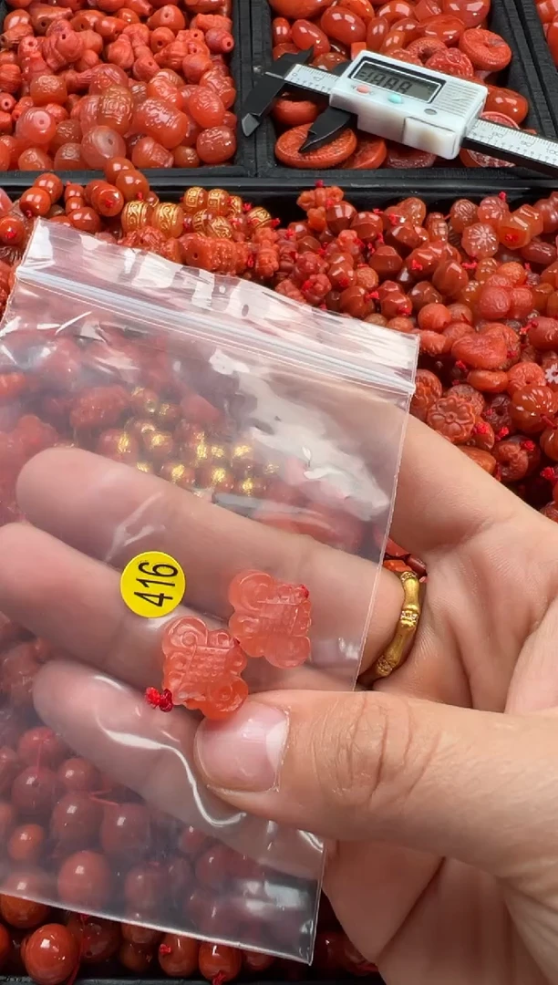 【闪购商品】南红玛瑙颈饰未镶嵌1