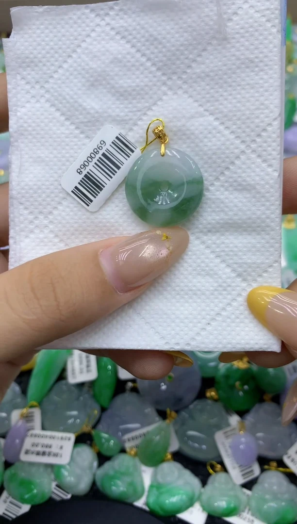 颈饰未镶嵌翡翠天然缅甸翡翠A货