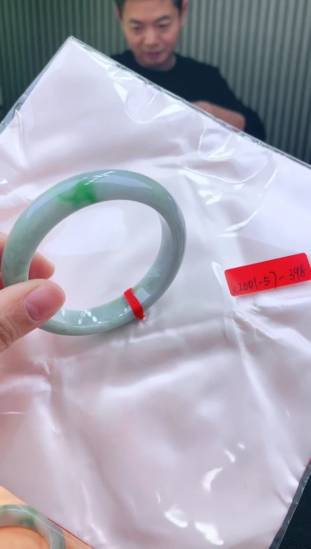 未镶嵌手镯翡翠57