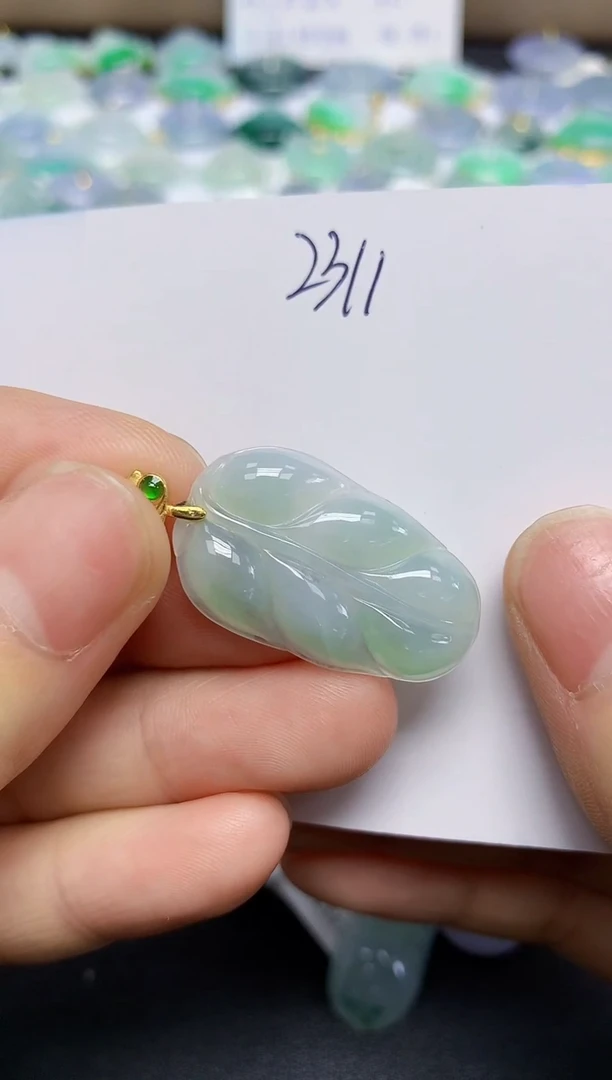翡翠未镶嵌颈饰天然缅甸翡翠A货