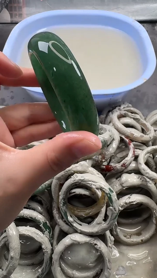 未镶嵌手镯石英质玉5