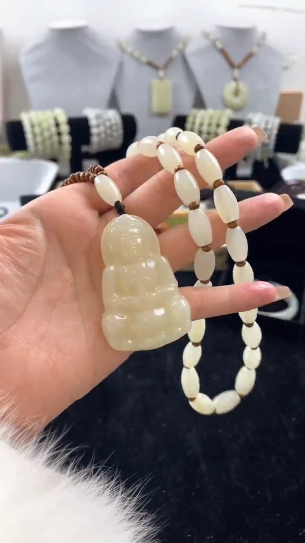 【闪购商品】和田玉吊坠(赠链)未镶嵌和田玉观音吊坠