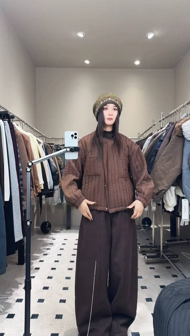 咖色小圆领棉服0000