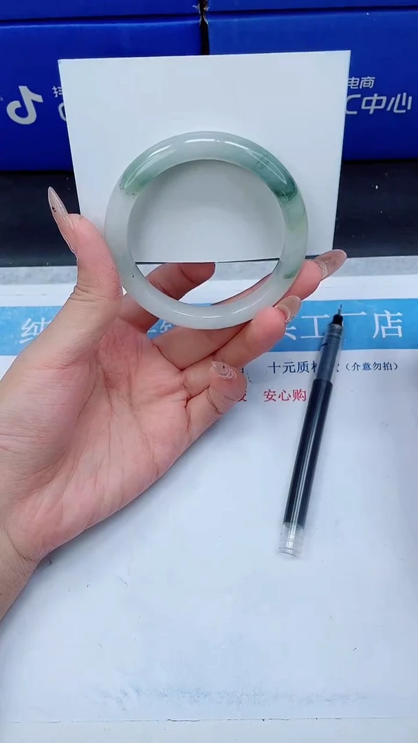 未镶嵌手镯石英质玉A185-58