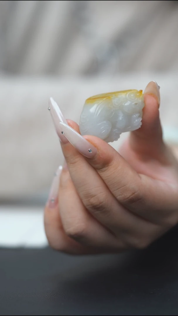 吊坠(赠链)未镶嵌和田玉HA00579籽