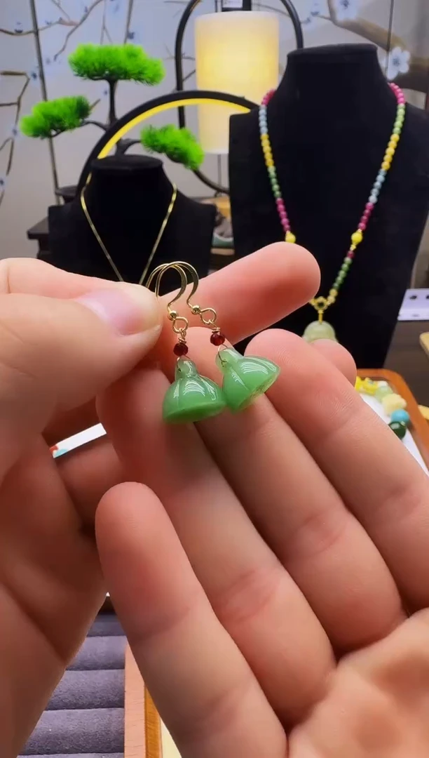 和田玉14K金镶嵌耳饰E59