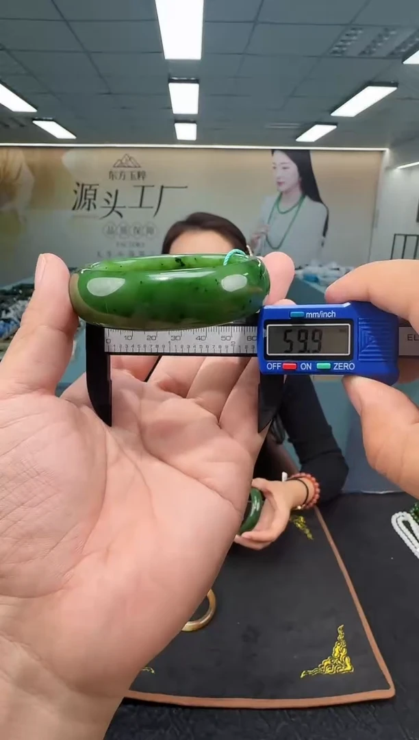 未镶嵌手镯和田玉多样性发货 拍一发一