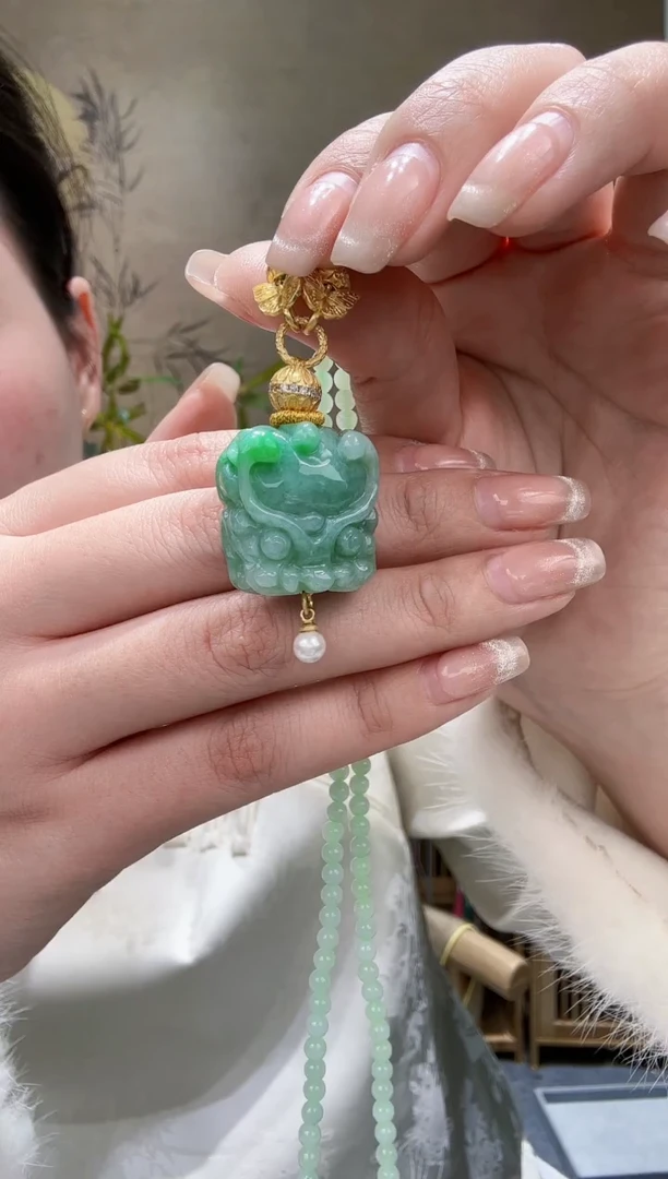 【闪购商品】翡翠颈饰未镶嵌吊坠