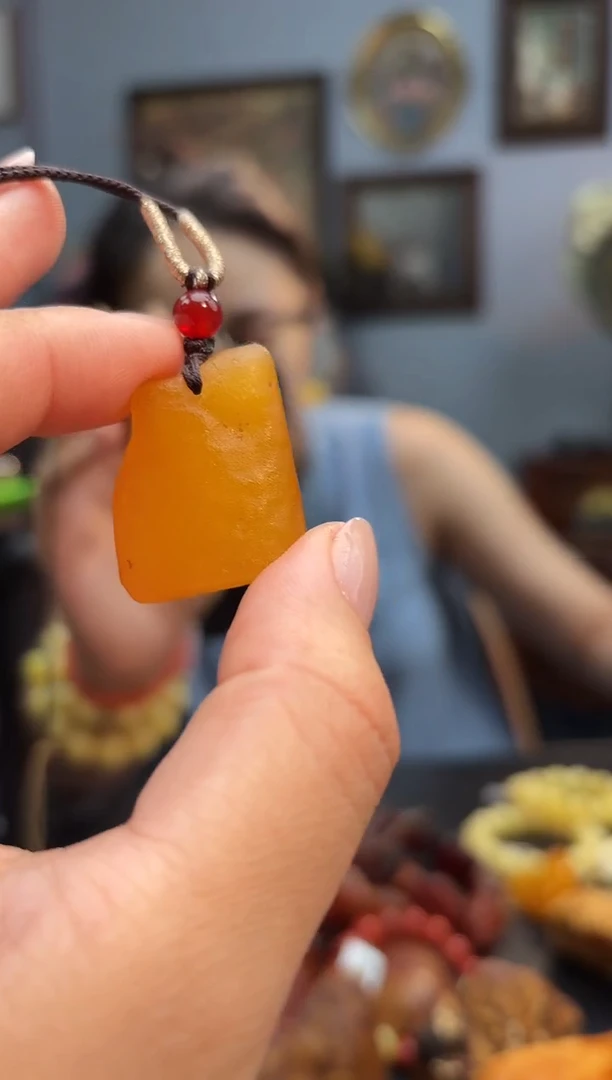 琥珀颈饰未镶嵌吊坠