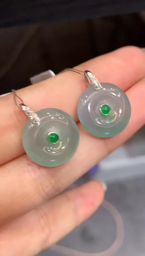 翡翠18K金镶嵌吊坠(不含链)L1513多样性发其一