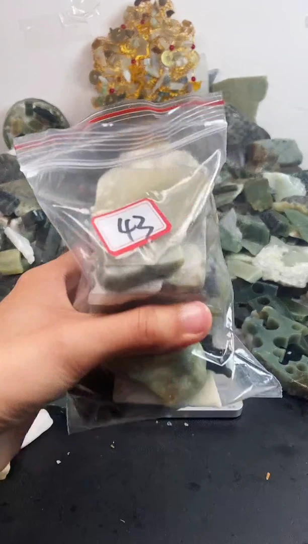 未镶嵌和田玉摆件43