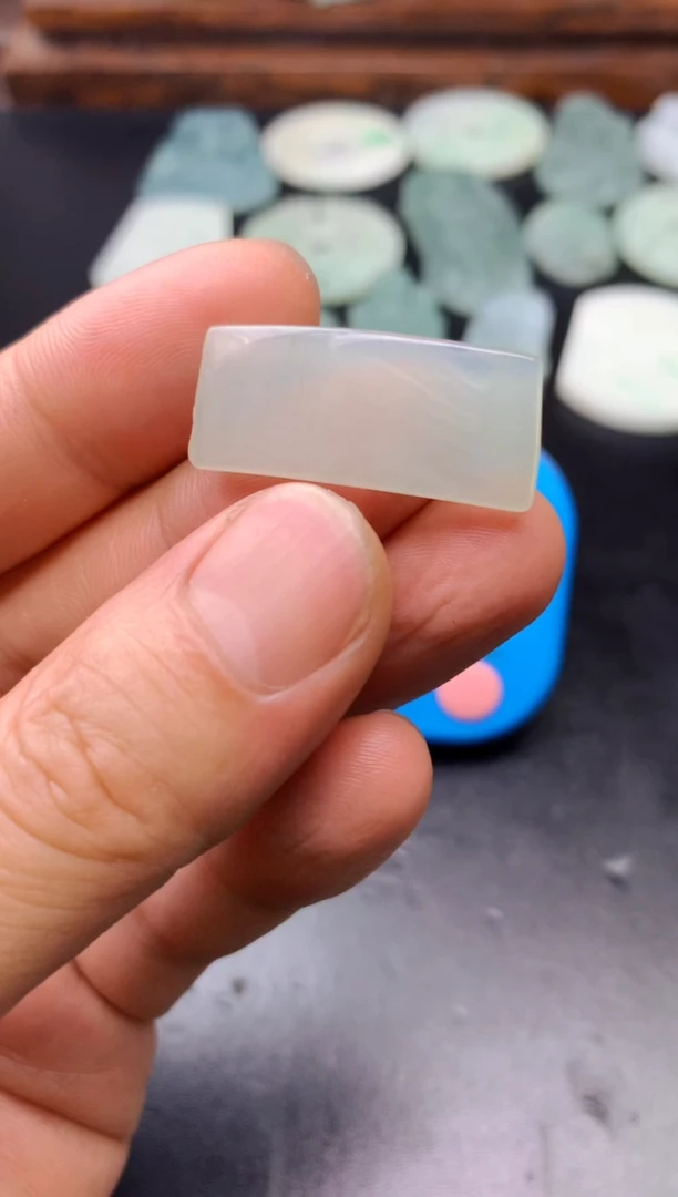 颈饰未镶嵌翡翠萧*料子