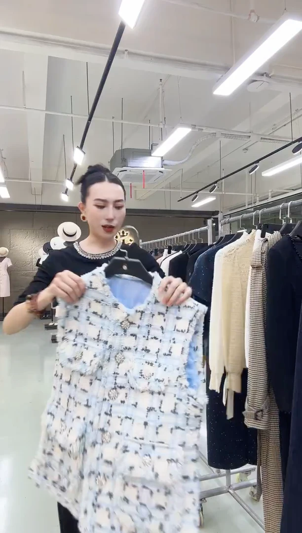 岚子闪购 2025年新款服装上衣 孤品清货 编号038