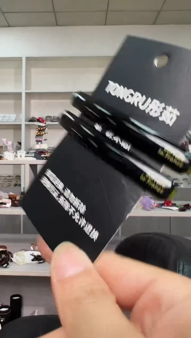 醋酸非金属韩国醋酸品牌发饰四瓣花施华洛镶钻鸭嘴边夹一对纯黑