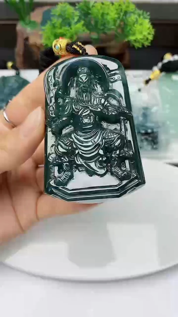 【闪购商品】翡翠颈饰未镶嵌