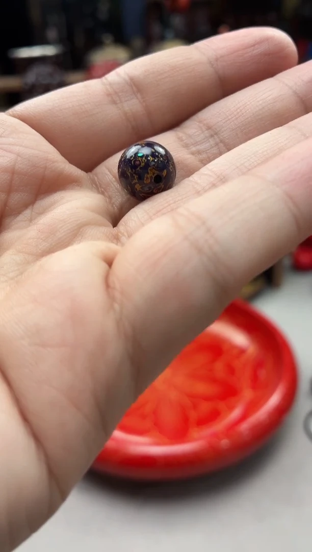 贝**C扬州漆器厂犀皮漆1.2单颗紫金色珠