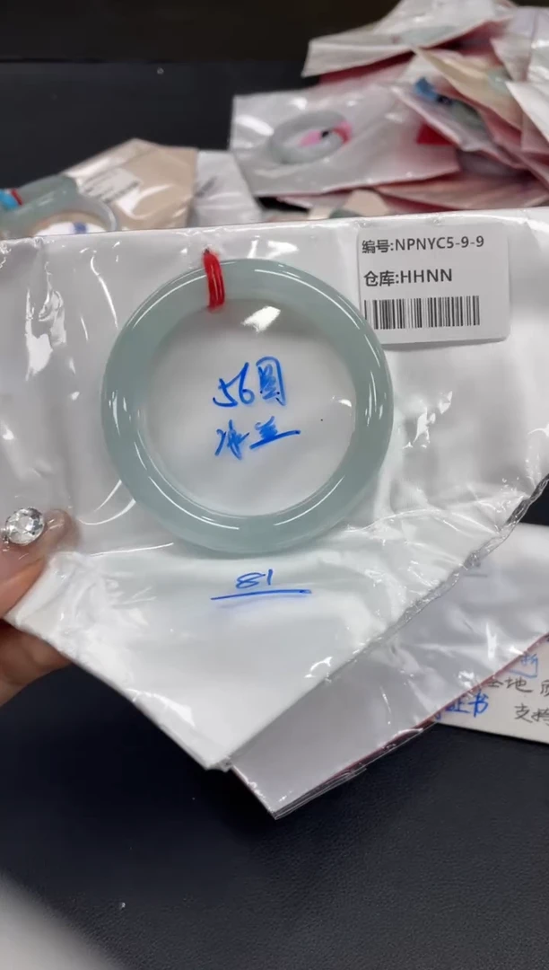 未镶嵌手镯翡翠翡翠手镯