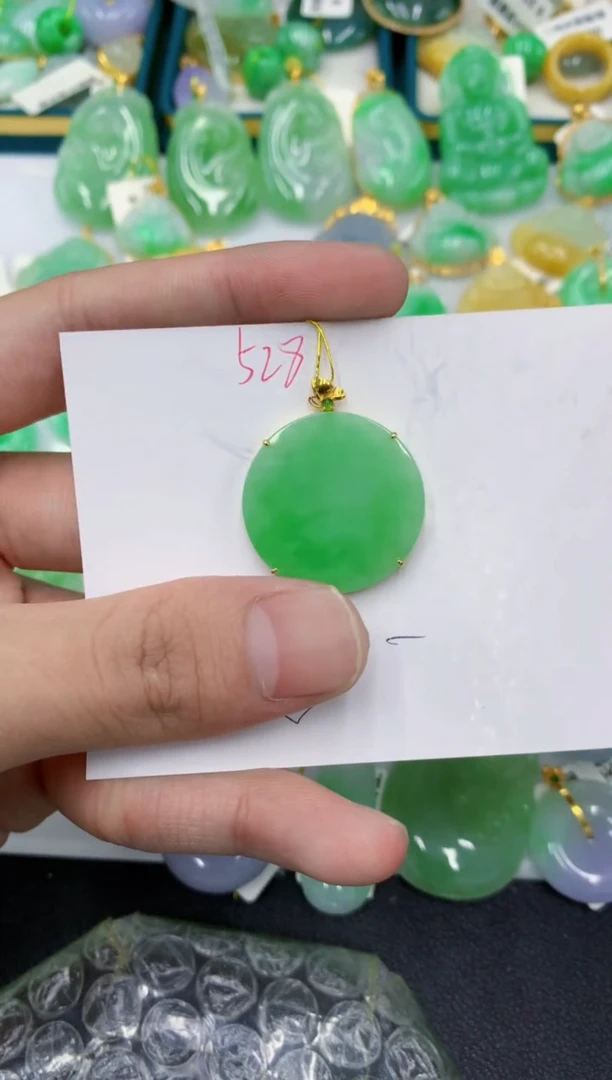 颈饰18K金镶嵌翡翠飘111111