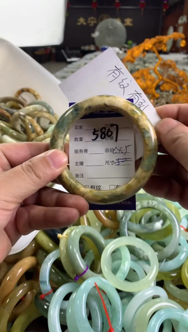 蛇纹石玉未镶嵌手镯5807