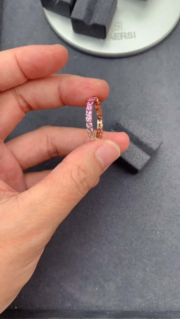 【闪购商品】彩色蓝宝石戒指18K金镶嵌2.5ct彩蓝宝戒指